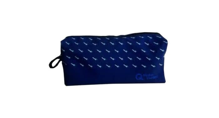 Étui à crayons avec base